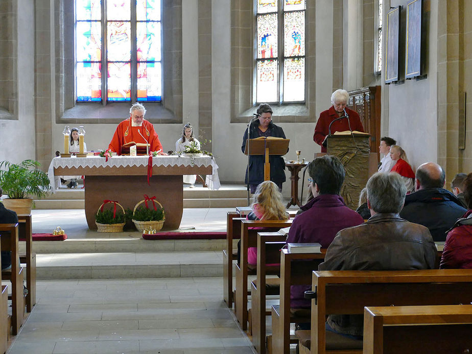 Palmsontag in Naumburg - Beginn der Heiligen Woche (Foto: Karl-Franz Thiede)